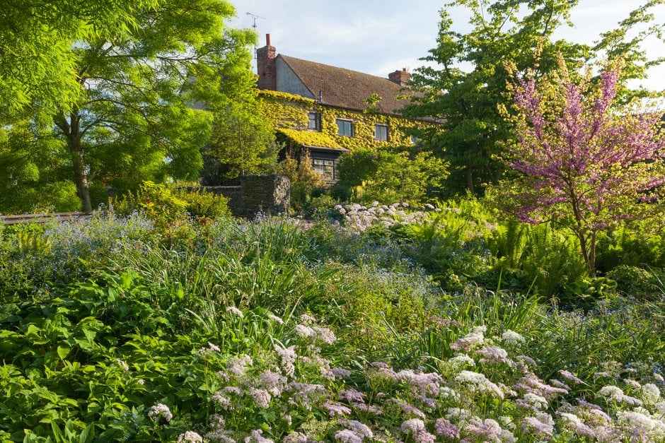 Improving the detection, identification and&nbsp;management of plant pests&nbsp;&amp;&nbsp;diseases and encouraging good stewardship of nature in gardens for environmental benefit.